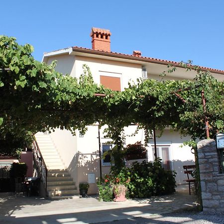 Lori Apartment Pula Exterior foto